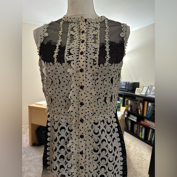 Bequile by BYRON LARS Anthro Lasercut Black Cream Bodycon Dress Sz 4 - Picture 13 of 15